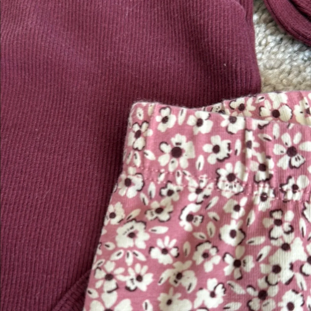 Toddler Girls Gap 12-18 months Burgundy Bodysuit and Pink Floral Pants Set - Picture 5 of 5